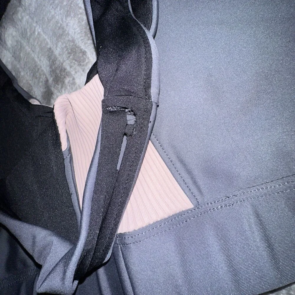 Peleton colorblock gray